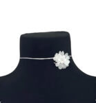 Choker Flor Branca